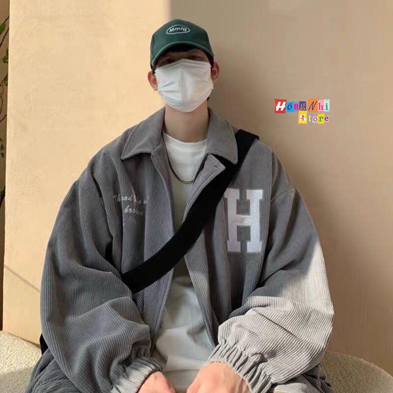 Áo Khoác Bomber Nhung Tăm Thêu Chữ H Dây Kéo Dáng Rộng Nam Nữ Ulzzang Unisex - MM