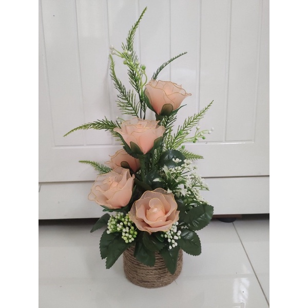 Combo 9 bông hoa và 2 bụi cỏ điểm