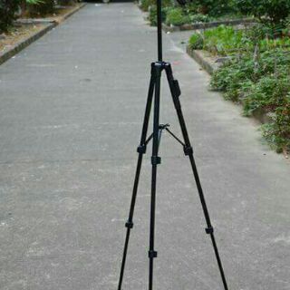 GIÁ ĐỠ 3 CHÂN TRIPOD 5208.