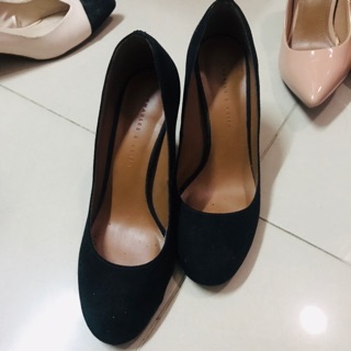 Giày cao gót Charles and Keith size 35