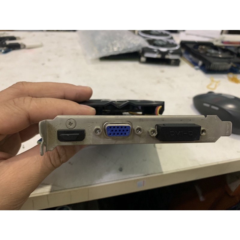 VGA 2gb gigabyte -asus ddr3 tháo máy còn hoạt động tốt