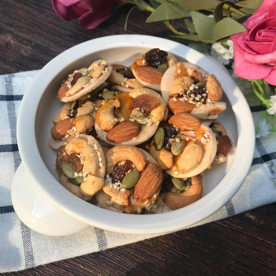 1 Kg Bánh Đồng Tiền Mix Vị: Hạt Điều, Hạnh Nhân, Nho, Mè thơm ngon