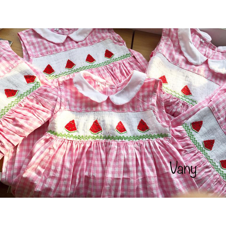 Đầm caro hồng xích móc  thêu miếng dưa hấu