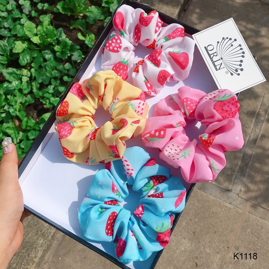 Dây buộc tóc, cột tóc vải scrunchies quả dâu siêu đẹp Orin K1118