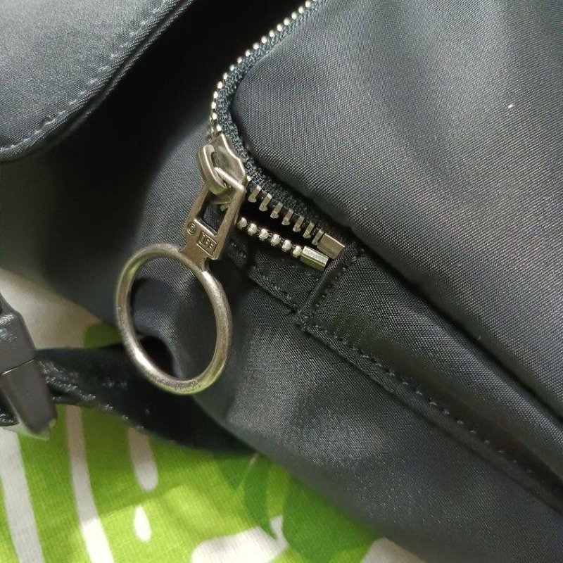Túi đeo chéo Off White industry messenger bag ss22
