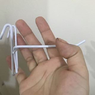 Móc sắt 70 chiếc cài lưới sắt treo phụ kiện shop