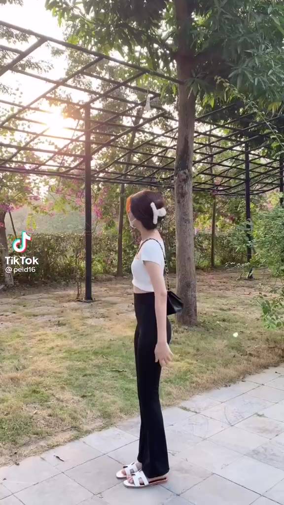 Quần Legging Nữ Dáng Ôm Ống Loe | BigBuy360 - bigbuy360.vn