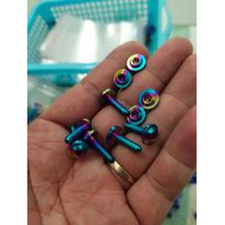 ốc 4li nắp dầu titan gr5