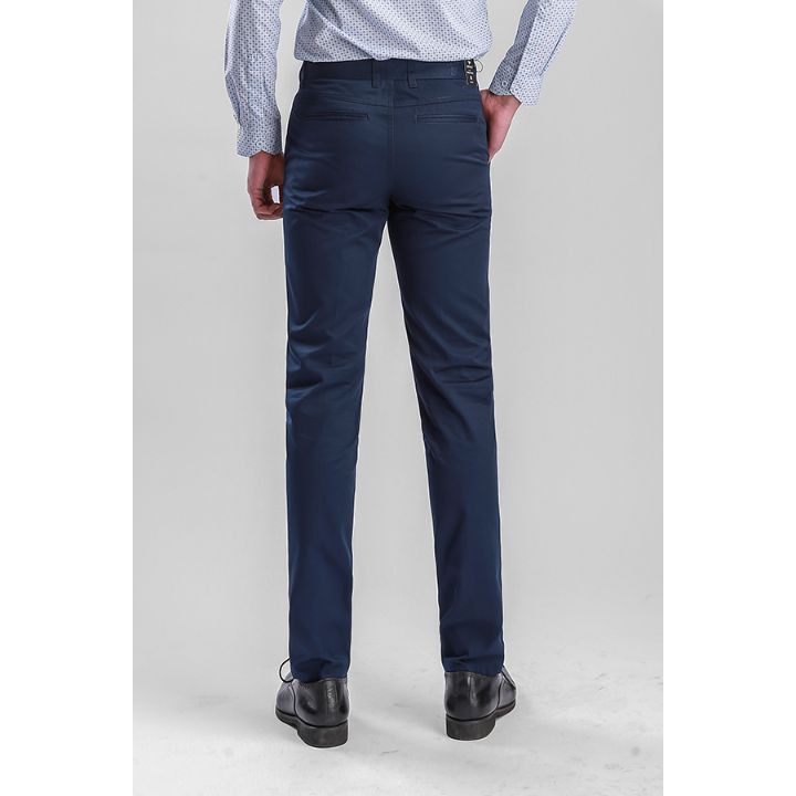 Quần dài Khaki Aristino AKK01707 dáng Slim fit - Nên giảm 1 size so với dáng Slimfit thông thường