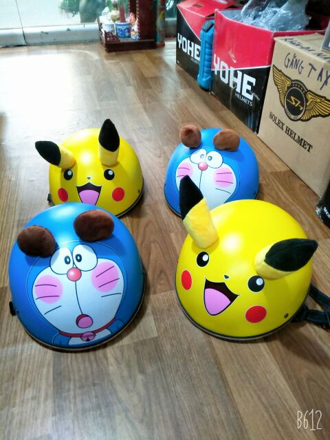 Mũ bảo hiểm doremon và pikachu