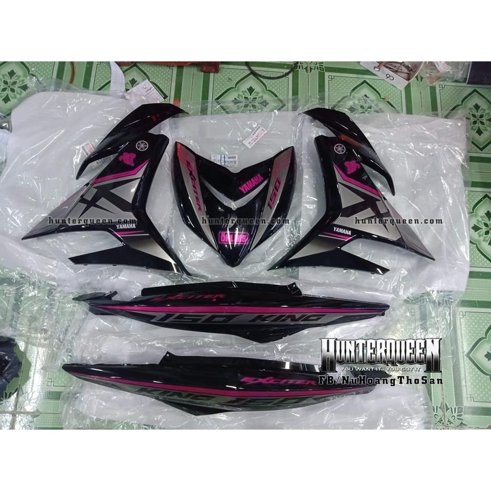 Tem Exciter 150, MX nhọn. Chỉ hồng, xe đen. Chất liệu candy. Chỉnh sửa theo yêu cầu. Sắc nét, bền màu, chống nước