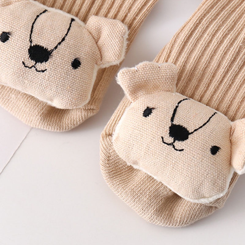 Tất cotton chống trượt thiết kế hình thú hoạt hình dễ thương cho bé