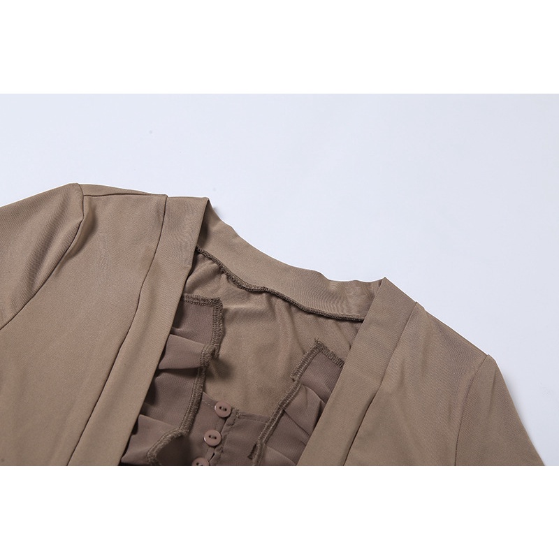 Áo Thun Tay Ngắn Đính Nút Ren Thời Trang Cho Nữ