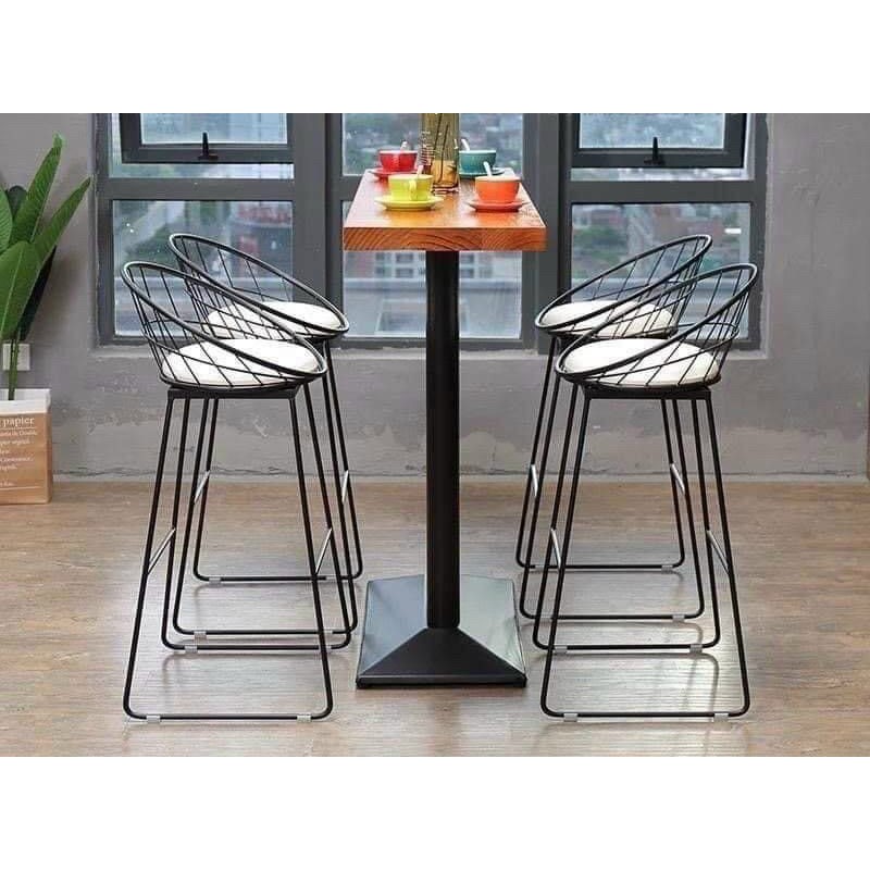 Ghế sắt uốn quầy bar