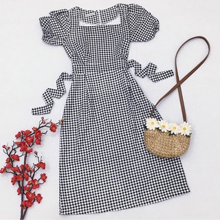 Đầm váy freesize caro đen cổ vuông