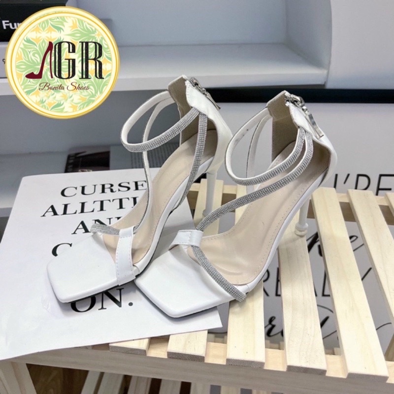 Sandal quai dây ống đá xéo hậu khoá kéo gót nhọn 8 cm