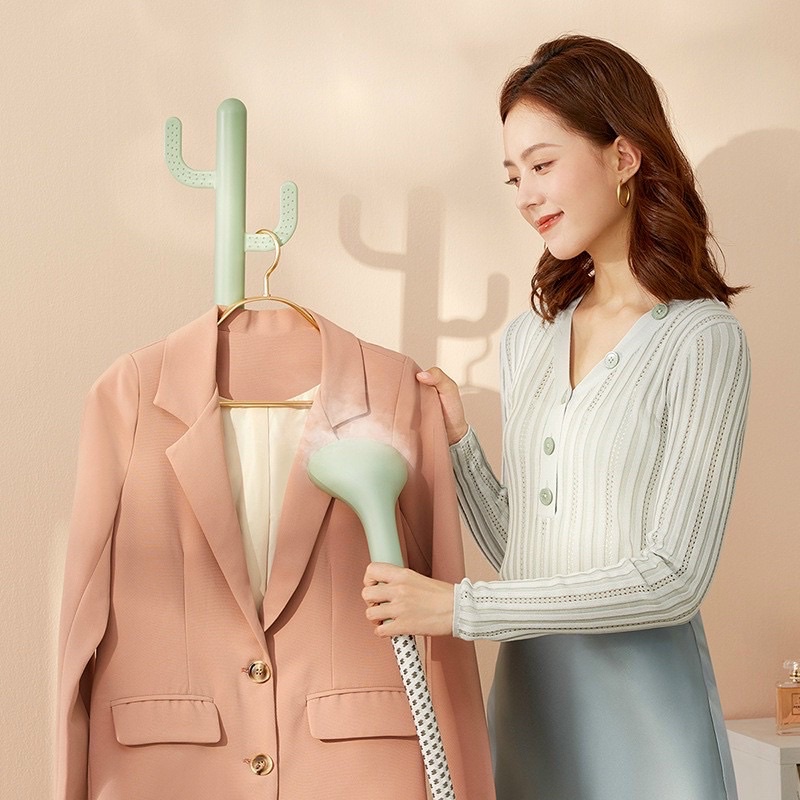 Bàn là, bàn ủi hơi nước Bear dạng cây mẫu mới phù hợp nhiều loại vải