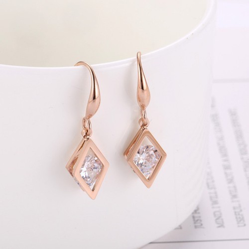 Bông Tai Hình Thoi Tòn Ten Titan Ko Đen TT 3165