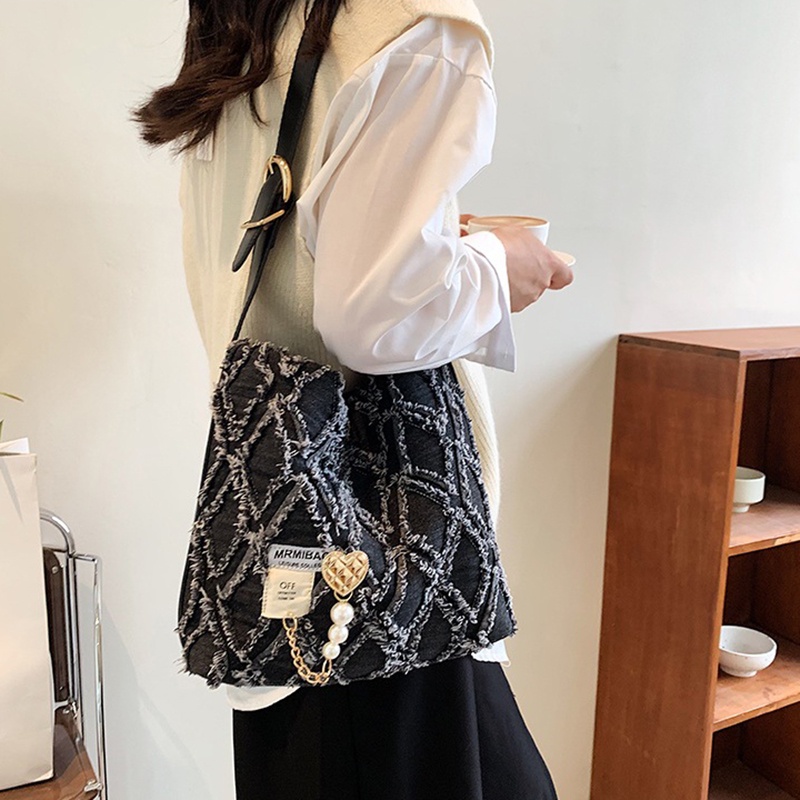 Túi Đeo Chéo Bằng polyester Đính Kim Cương Sức Chứa Lớn Màu Xanh Dương Cho Nữ