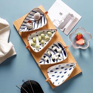 Set 4 đĩa kèm khay gỗ siêu xinh