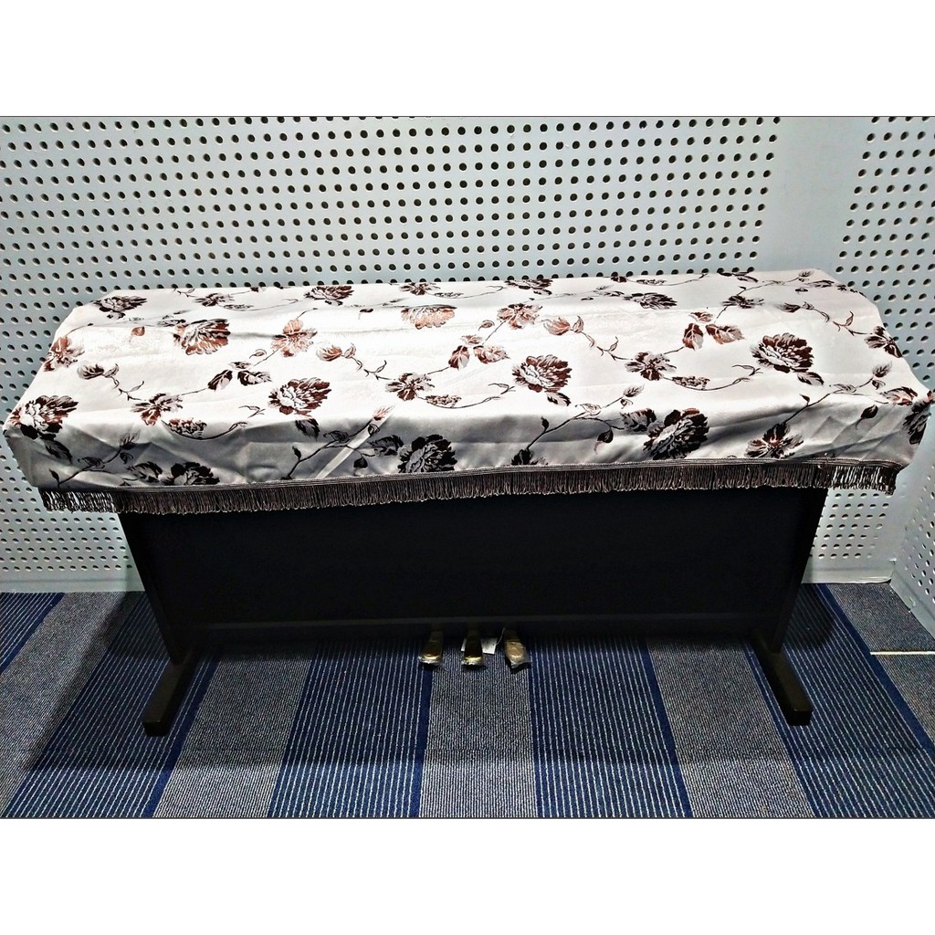 KHĂN PHỦ CHO ĐÀN PIANO ĐIỆN NHUNG ĐỎ VÀ HỌA TIẾT HOA