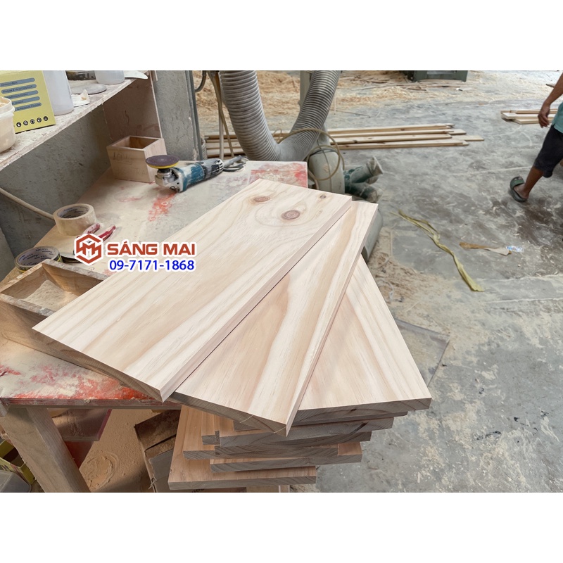 Tấm gỗ thông làm kệ dài 30cm x rộng 20cm x dày 2cm  + láng nhẵn mịn 4 mặt