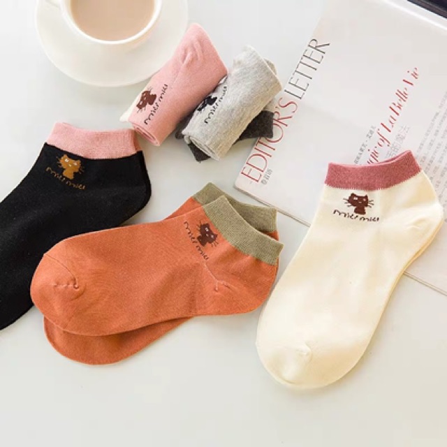 combo 5 đôi tất mèo cổ ngắn trộn màu.