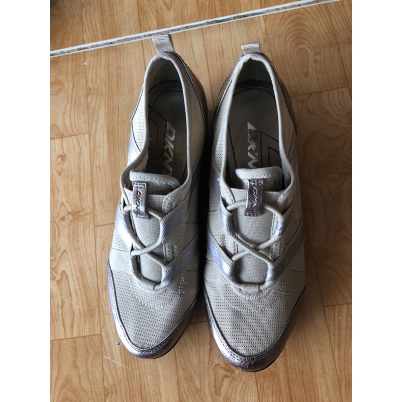 Giày DKNY hàng xách tay mỹ