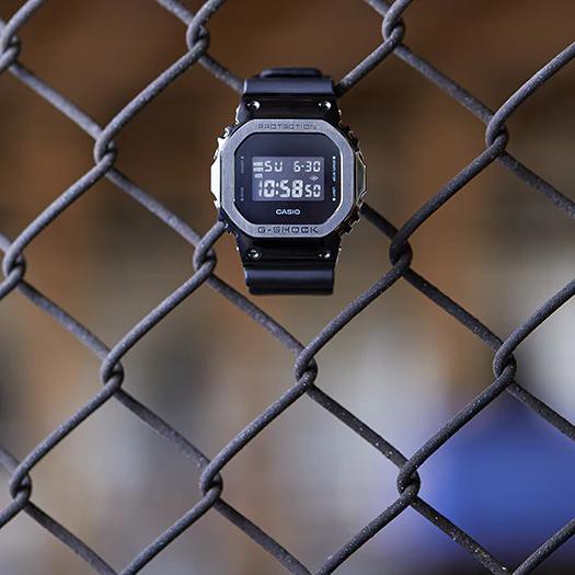 Đồng hồ Nam Dây Nhựa Casio G-Shock GM-5600B-1 chính hãng bảo hành 5 năm Pin trọn đời