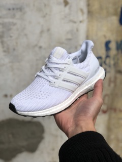 ( đủ hộp) giày UB 4.0 trắng full đủ size 1:1