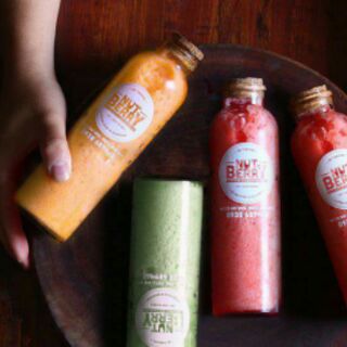 CHAI THỦY TINH TRÒN NÚT GỖ 350ML