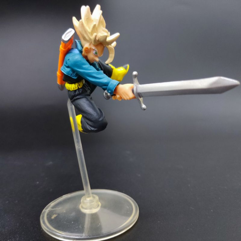Mô hình chính hãng Bandai HG Dragon Ball Z Trunks ssj chém kiếm.