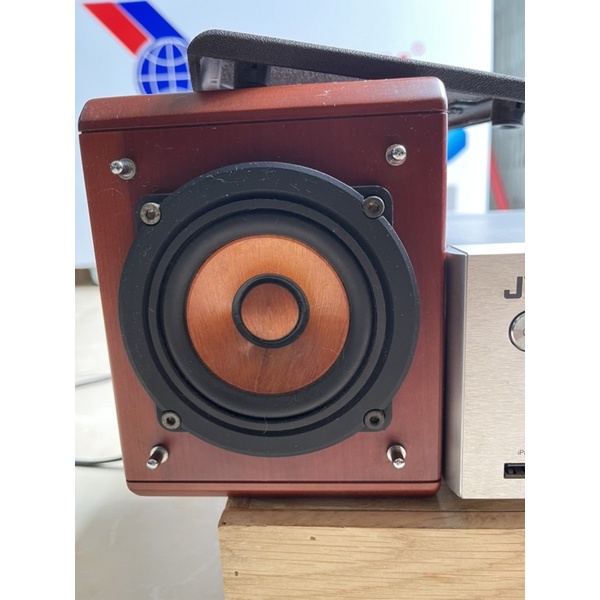 Dàn mini cao cấp JVC sử dụng công nghệ màn loa gỗ
