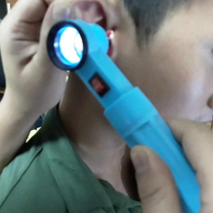 Đèn soi tai, mũi họng kính lúp rõ nét dùng tại nhà