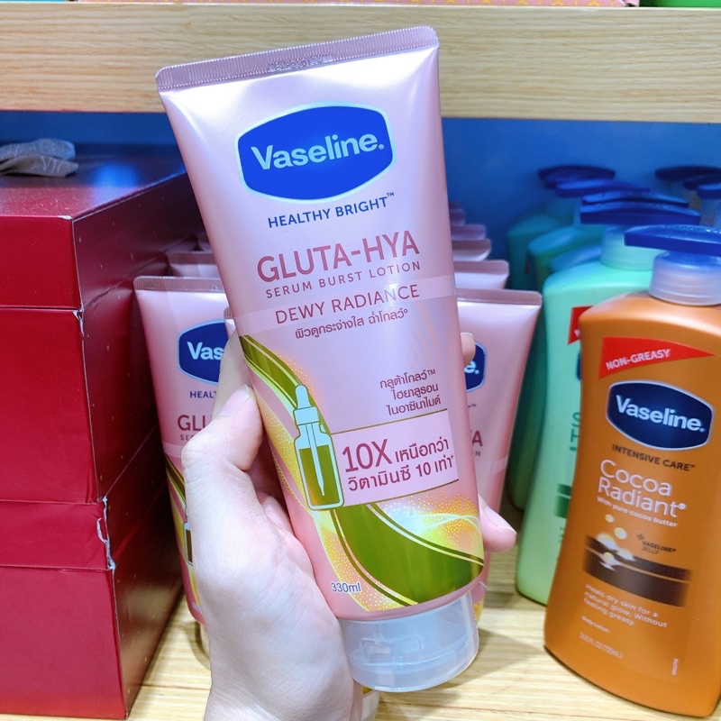 Dưỡng thể sáng da 10X Vaseline Gluta-Hya Dewy Radiance / 330mL