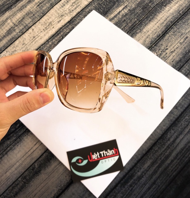 Kính chống nắng form vuông nữ thời trang giá sỉ