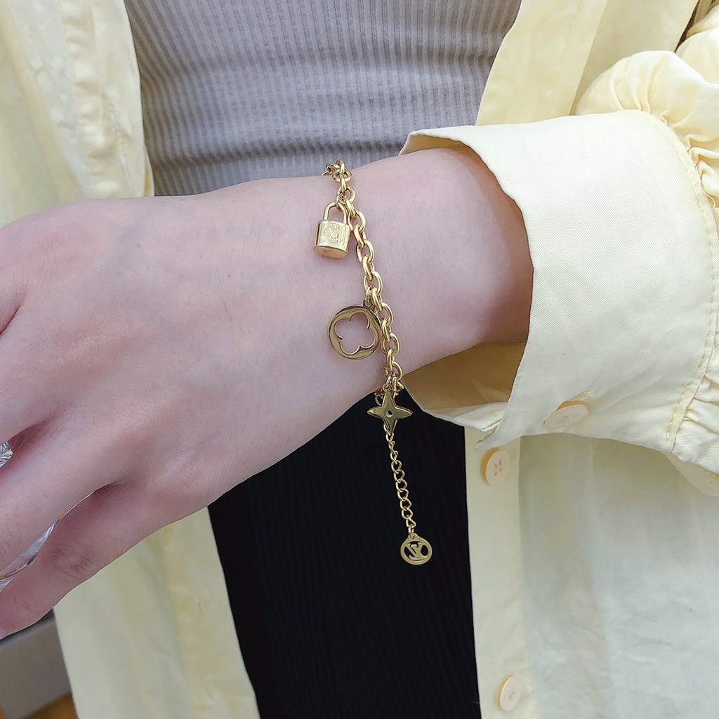 Vòng tay chuỗi xích mặt hình ổ khóa/cỏ 4 lá/logo LV thời trang cho nữ