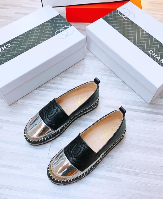 Giày slip on cha nèo bánh mỳ mũi bạc