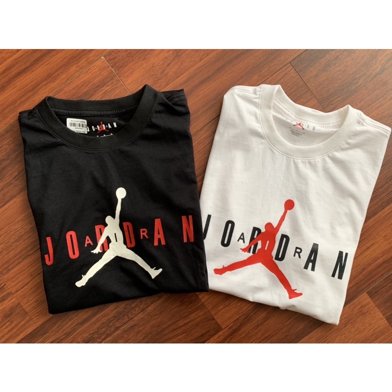 Áo thun jodarn trắng đen