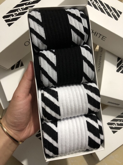 Hộp Off White 4 đôi tất cổ cao tuỳ chọn màu (ảnh thật)