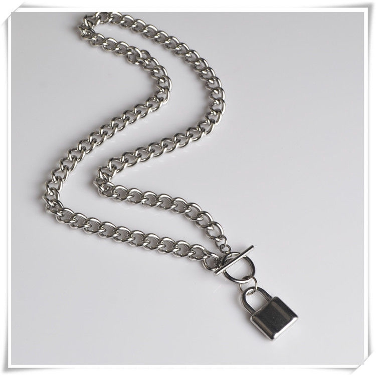 Dây Chuyền Mặt Hình Ổ Khóa Bằng Thép Titan Phong Cách Hiphop
