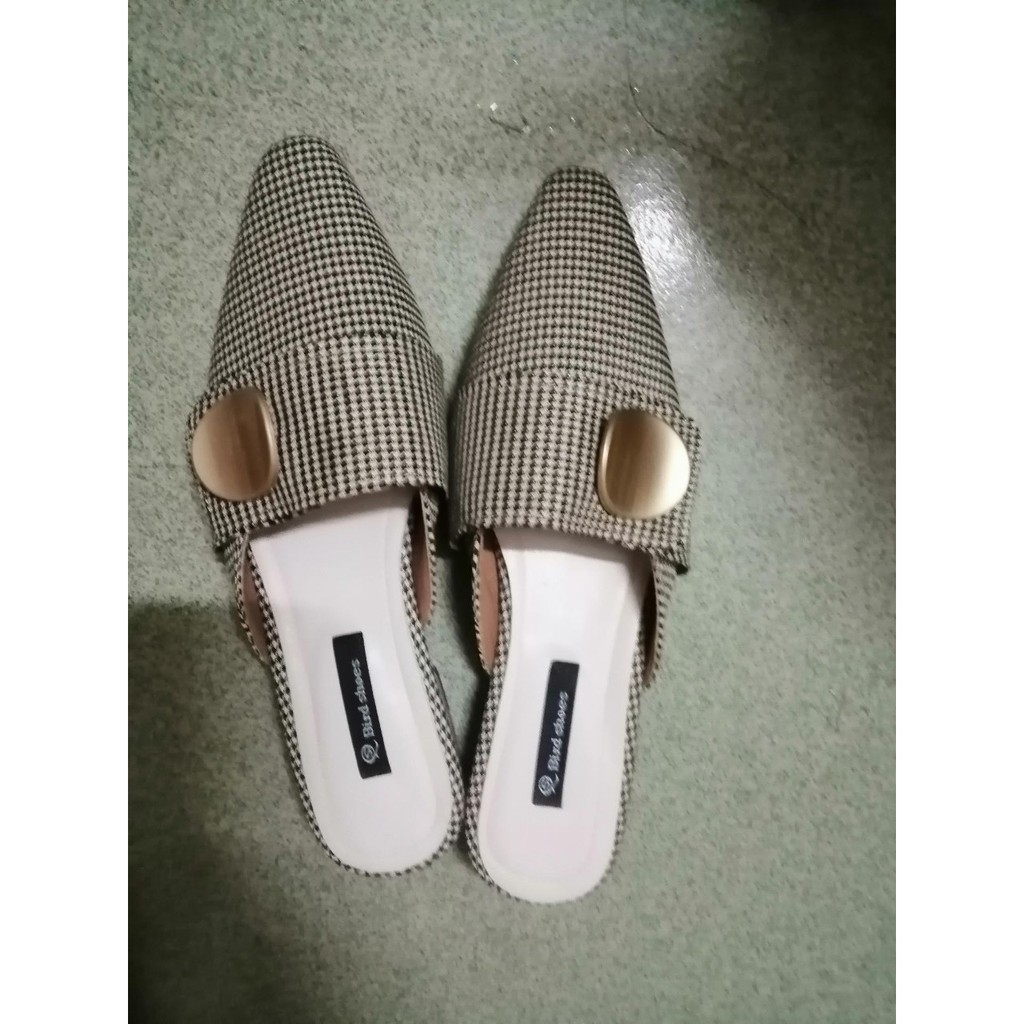 Giày sục nữ kẻ mũi nhọn