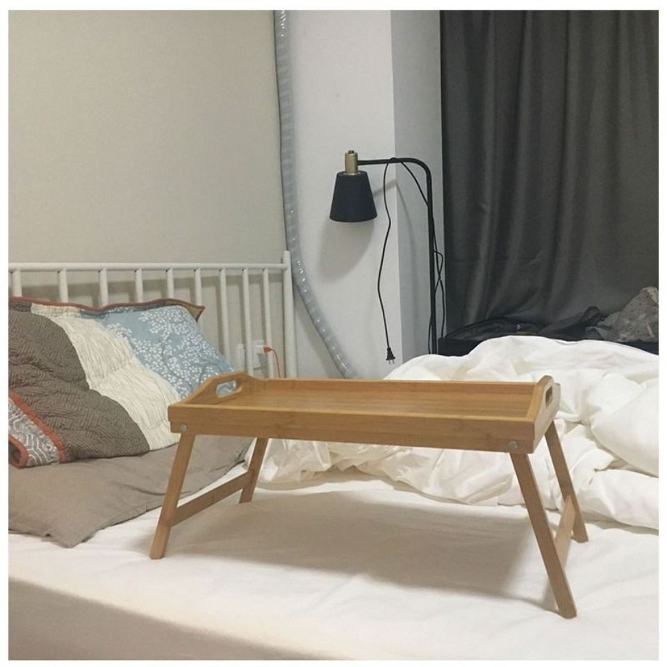 【Bàn giường Bàn máy tính Bàn phòng ngủ Bàn nhỏ có thể gập lại】trong giường gấp đĩa ăn tối bằng gỗ đơn giản bàn lười biến