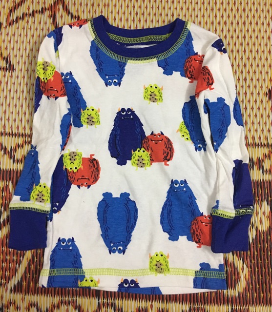 Áo Carter's dư bé trai