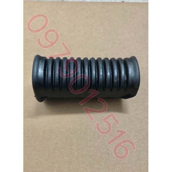 Cao su gác chân sau Suzuki Axelo, X-Bike, Viva 110, Shogun, Smash, Revo, Viva Fi, Best ( 1 Cái )