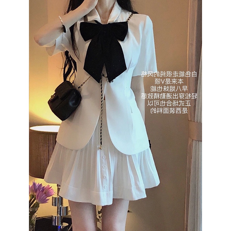 Bộ 2 mảnh gồm chân váy và áo phong cách trong sáng ngọt ngào gợi cảm cao cấp kiểu Hàn Quốc cho nữ sinh