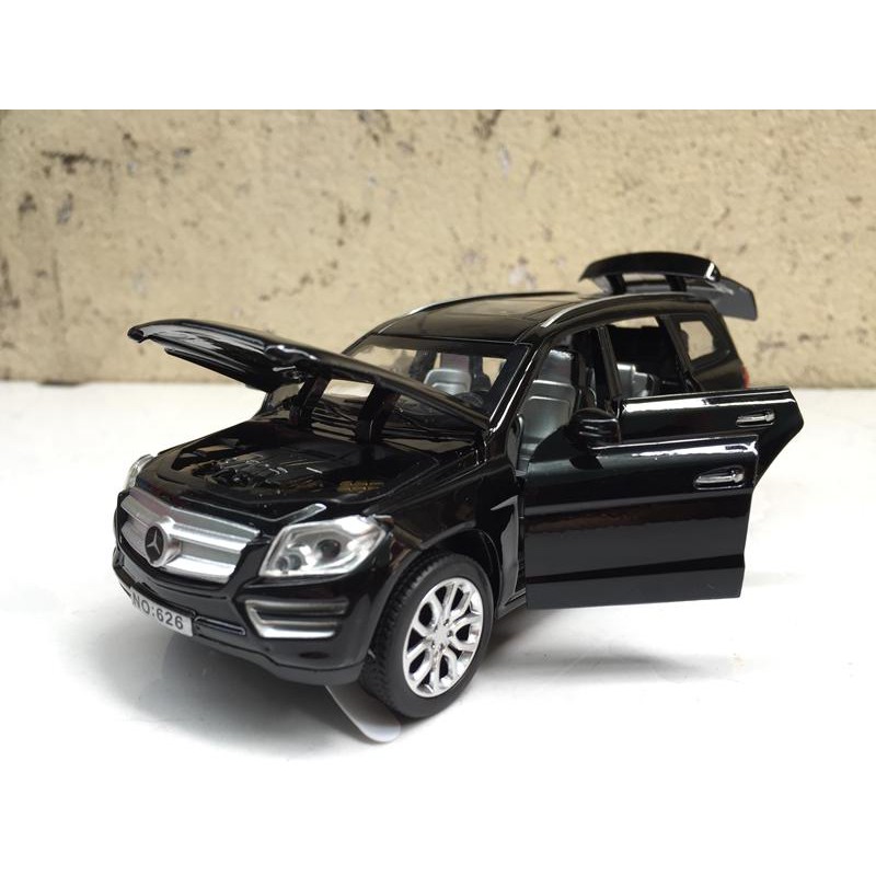Đồ chơi mô hình xe Ô TÔ Mercedes-Benz GL500 tỷ lệ 1:32