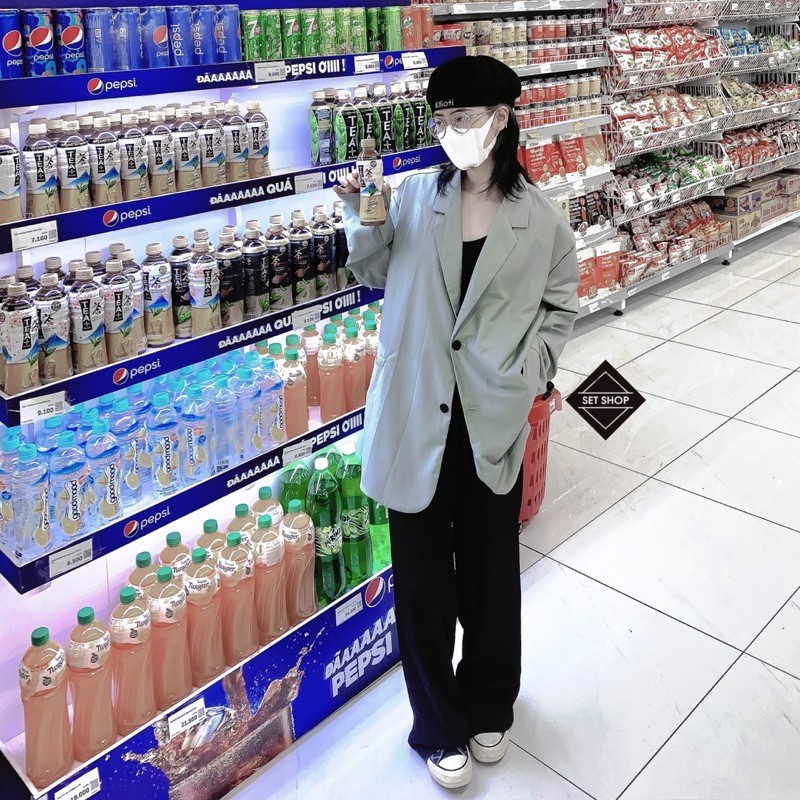 Áo blazer tặng kèm gấu siêu xịn | BigBuy360 - bigbuy360.vn