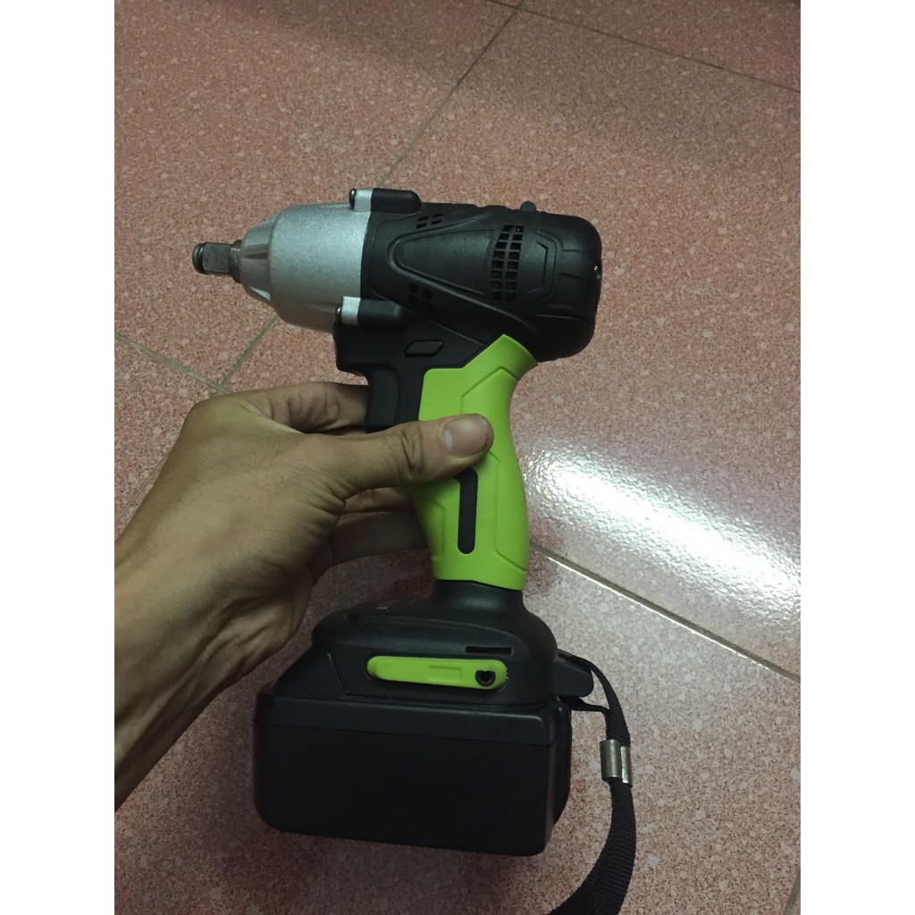 Máy Vặn Bu Lông Sử Dụng Pin 18V-4Ah không chổi than