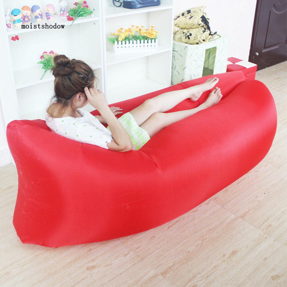 Ghế sofa dài dạng bơm hơi bền mang lại cảm giác dễ chịu khi ngồi lên